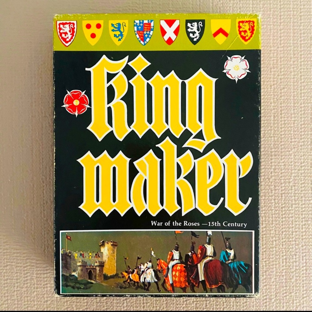 Vintage Bookcase Game, King Maker, c 1976